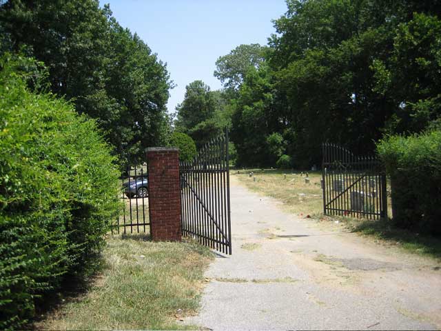 Hollywood Cemetery
Memphis, TN - Mark Low - 2006